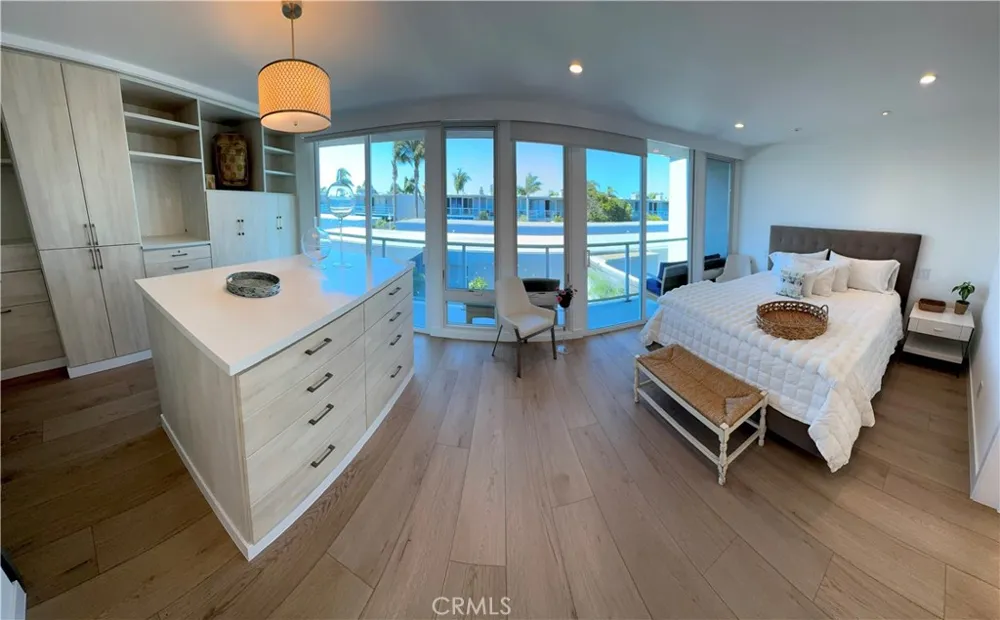 3981 Warner Avenue Huntington Beach, CA 92649
