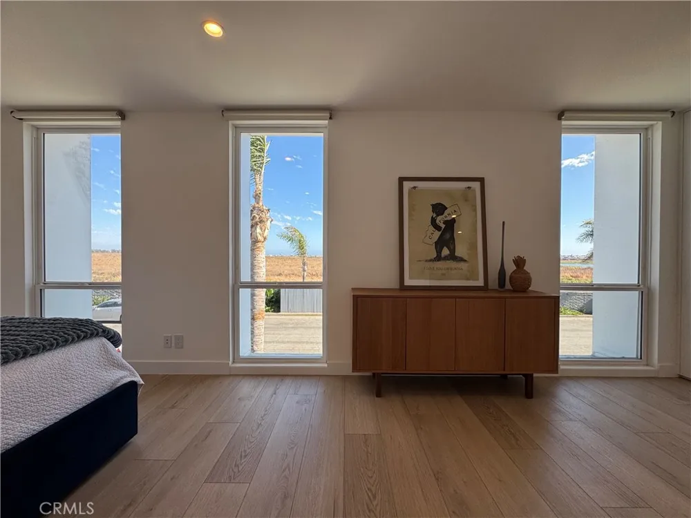 3981 Warner Avenue Huntington Beach, CA 92649