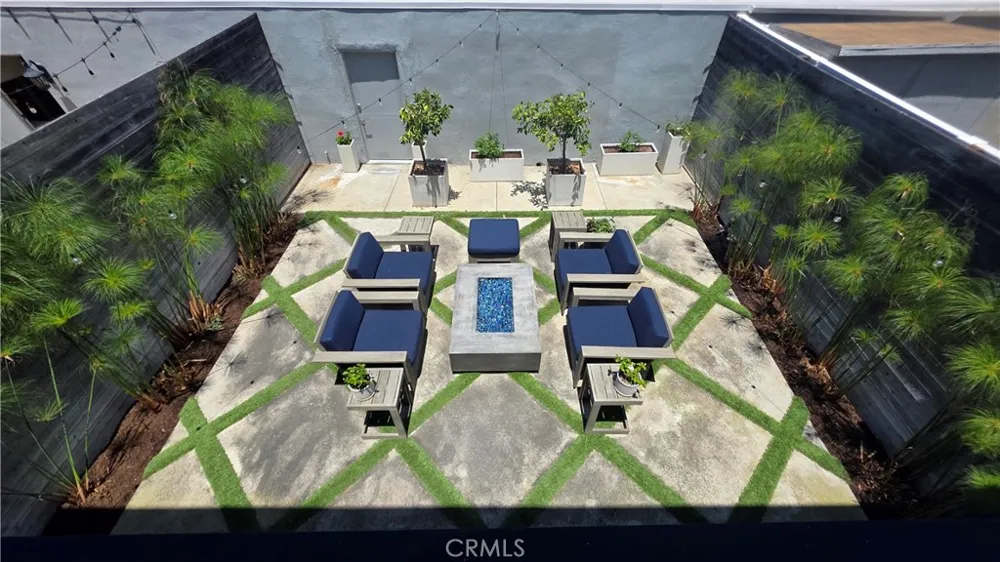 3981 Warner Avenue Huntington Beach, CA 92649