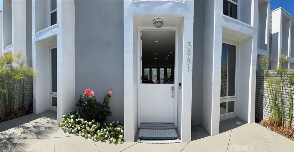 3981 Warner Avenue Huntington Beach, CA 92649