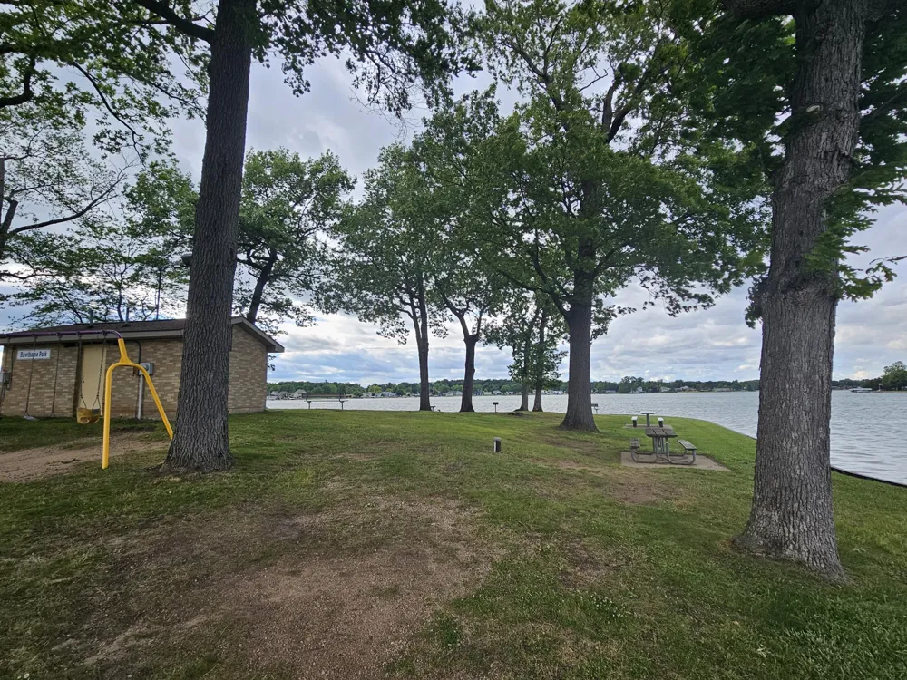 Carlysle Drive Brooklyn, MI 49230