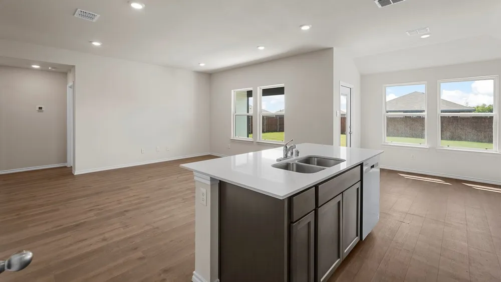 5016 Shumard Drive Lindale, TX 75771