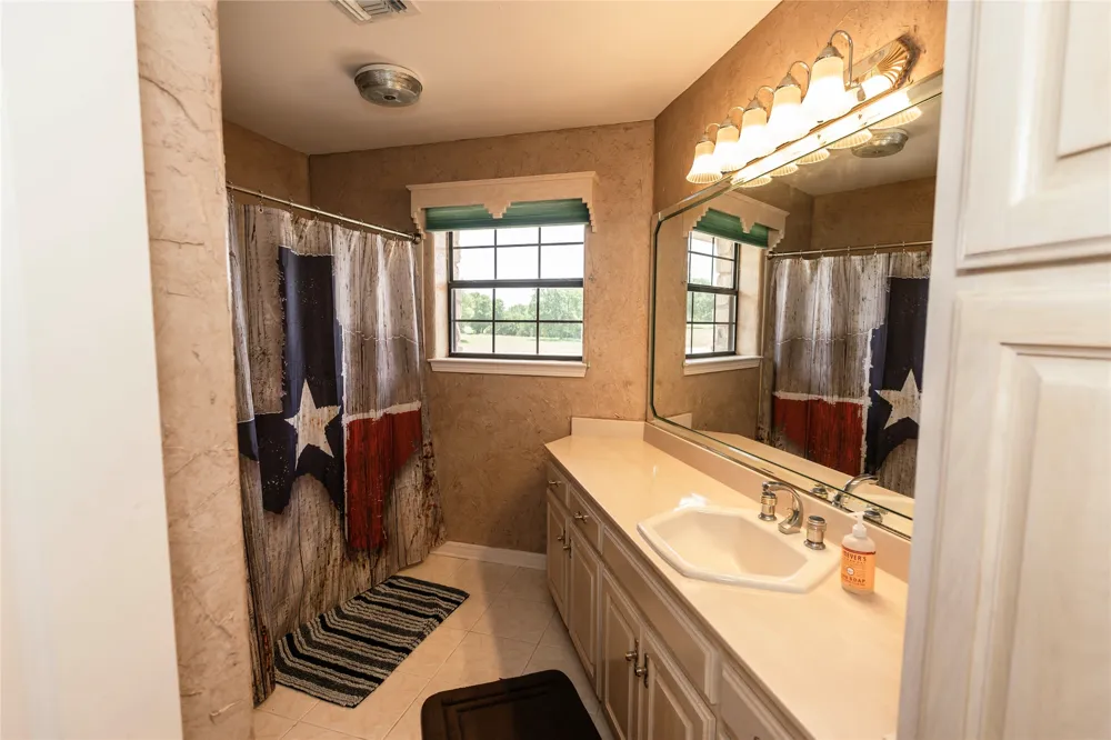 7912 Fm 1956 Nocona, TX 76255