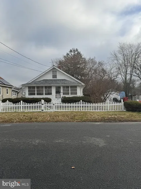 285 SPRUCE STREET