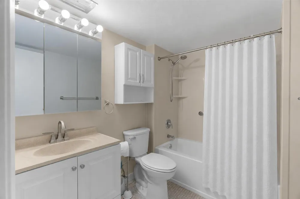 1940 NE 2nd Avenue #106j Wilton Manors, FL 33305