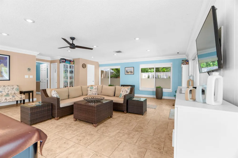 1940 NE 2nd Avenue #106j Wilton Manors, FL 33305