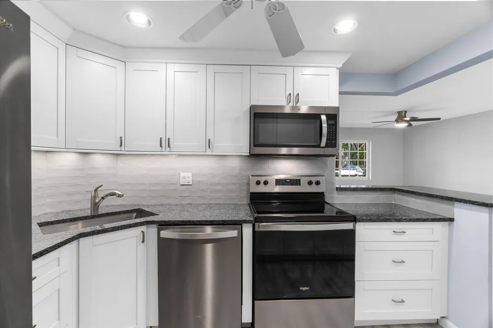 1940 NE 2nd Avenue #106j Wilton Manors, FL 33305