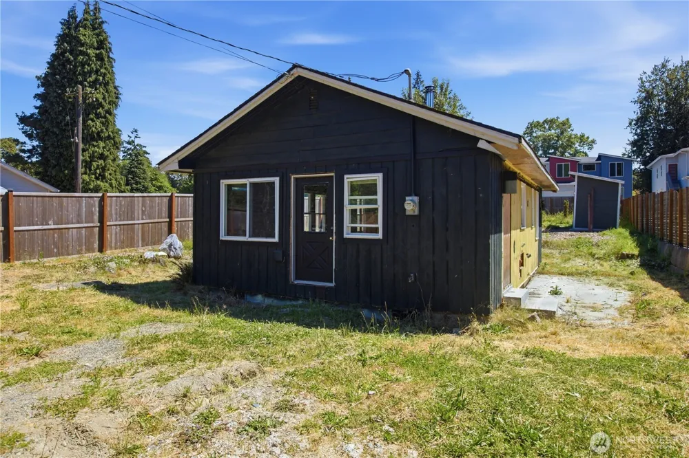 11410 8th Avenue S Burien, WA 98168