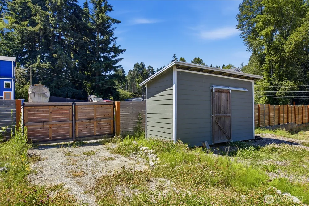 11410 8th Avenue S Burien, WA 98168