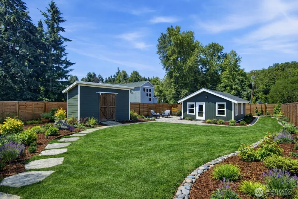 11410 8th Avenue S Burien, WA 98168