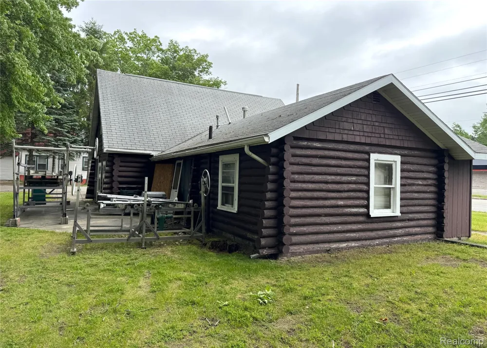 3786 W Houghton Lake Drive Denton Township, MI 48269