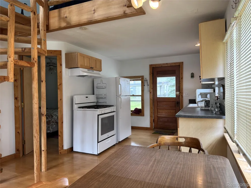 3786 W Houghton Lake Drive Denton Township, MI 48269