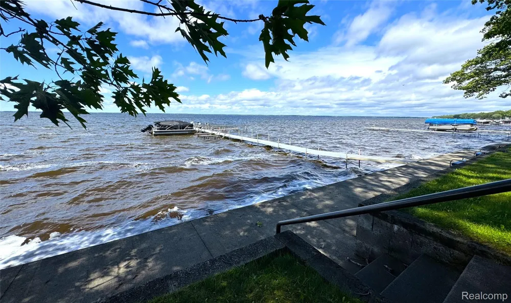 3786 W Houghton Lake Drive Denton Township, MI 48269