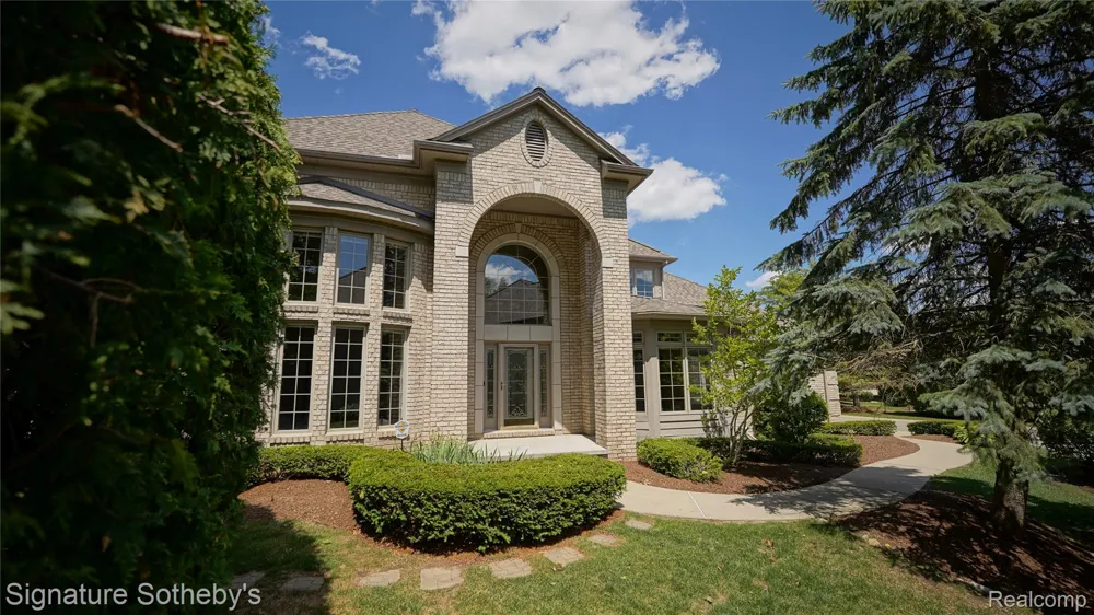 6608 ENCLAVE DRIVE Independence Charter Township, MI 48348