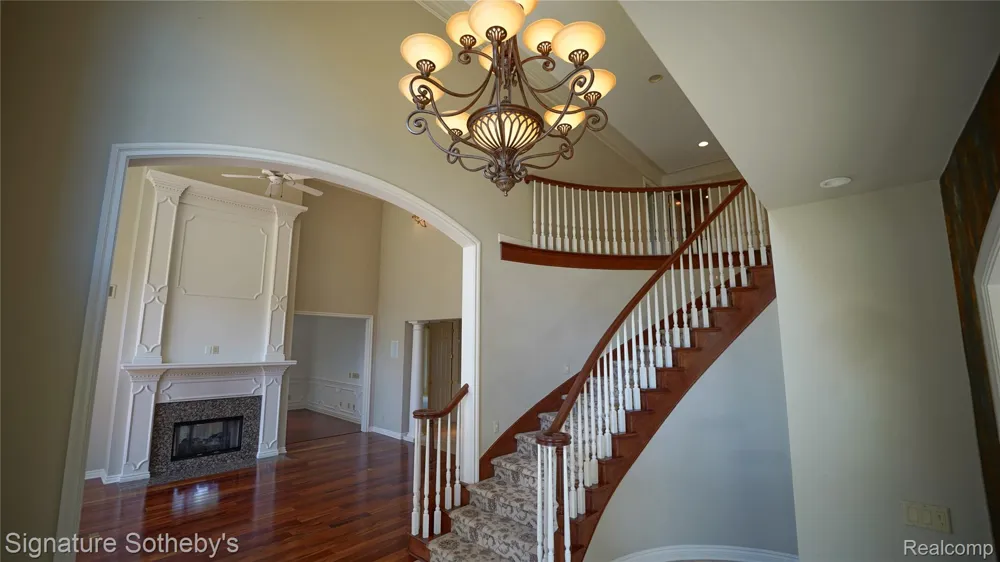 6608 ENCLAVE DRIVE Independence Charter Township, MI 48348