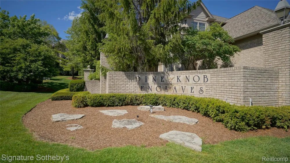 6608 ENCLAVE DRIVE Independence Charter Township, MI 48348