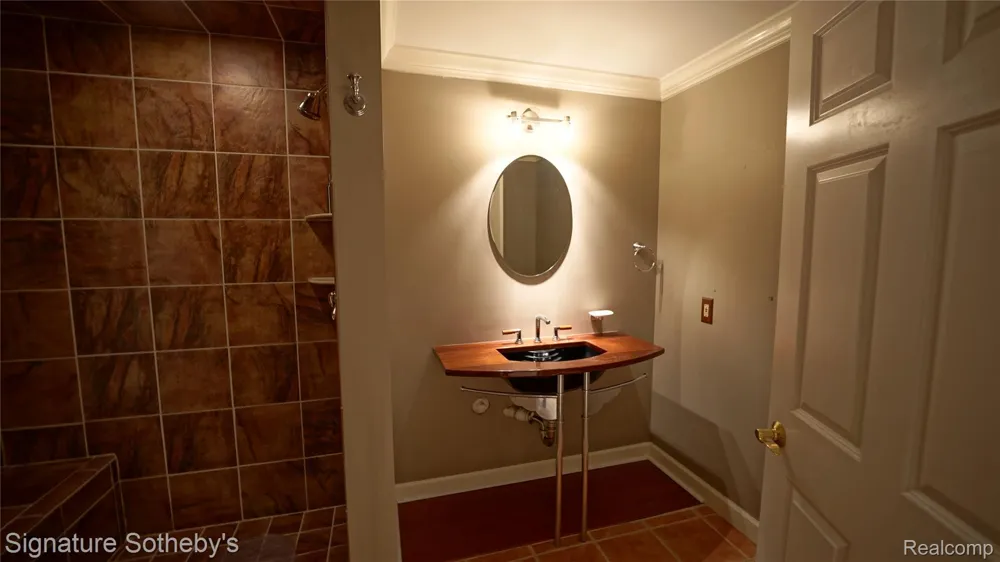 6608 ENCLAVE DRIVE Independence Charter Township, MI 48348