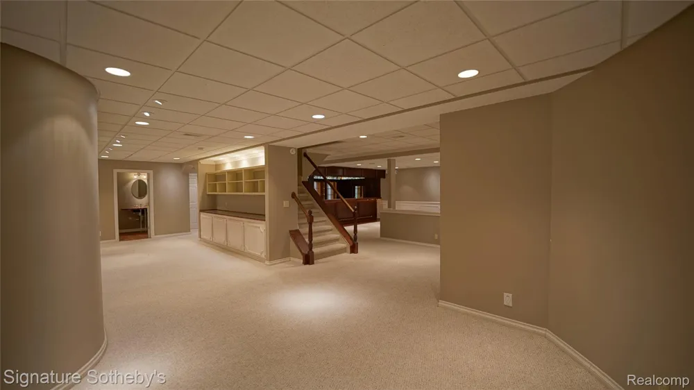 6608 ENCLAVE DRIVE Independence Charter Township, MI 48348