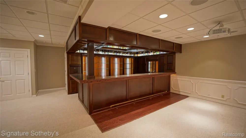 6608 ENCLAVE DRIVE Independence Charter Township, MI 48348