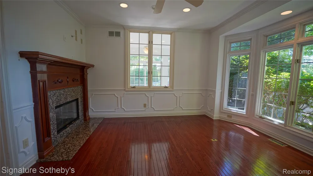 6608 ENCLAVE DRIVE Independence Charter Township, MI 48348