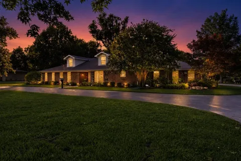 612 W Coke Road