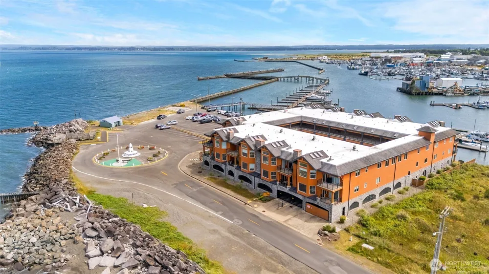 743 Neddie Rose Drive #204 Westport, WA 98595