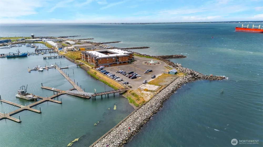 743 Neddie Rose Drive #204 Westport, WA 98595
