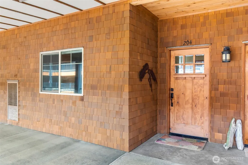 743 Neddie Rose Drive #204 Westport, WA 98595
