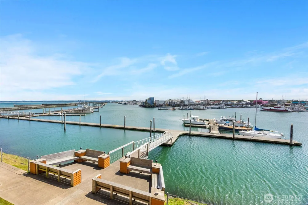 743 Neddie Rose Drive #204 Westport, WA 98595