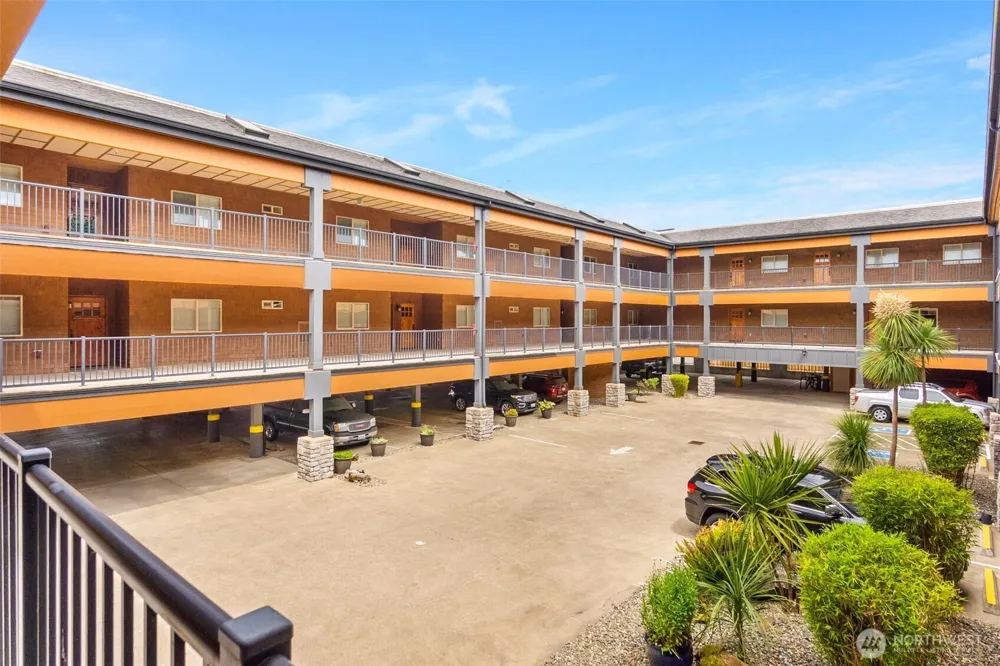 743 Neddie Rose Drive #204 Westport, WA 98595