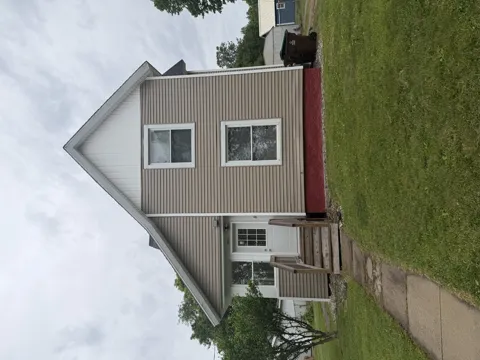 905 Burr Oak Street