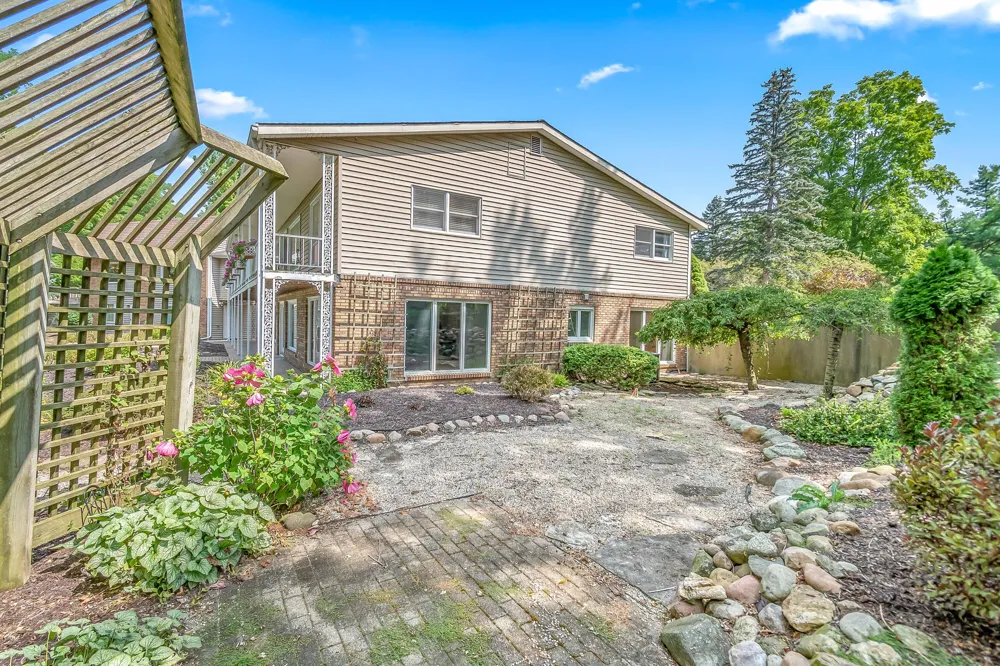 686 Leonard Drive Coldwater City, MI 49036