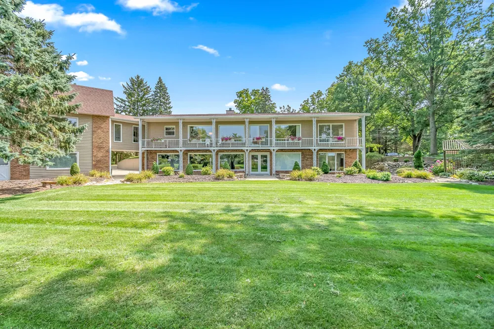686 Leonard Drive Coldwater City, MI 49036