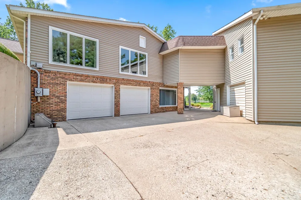 686 Leonard Drive Coldwater City, MI 49036