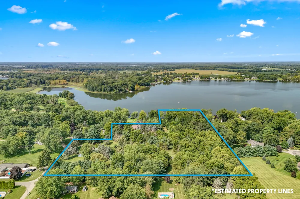 686 Leonard Drive Coldwater City, MI 49036