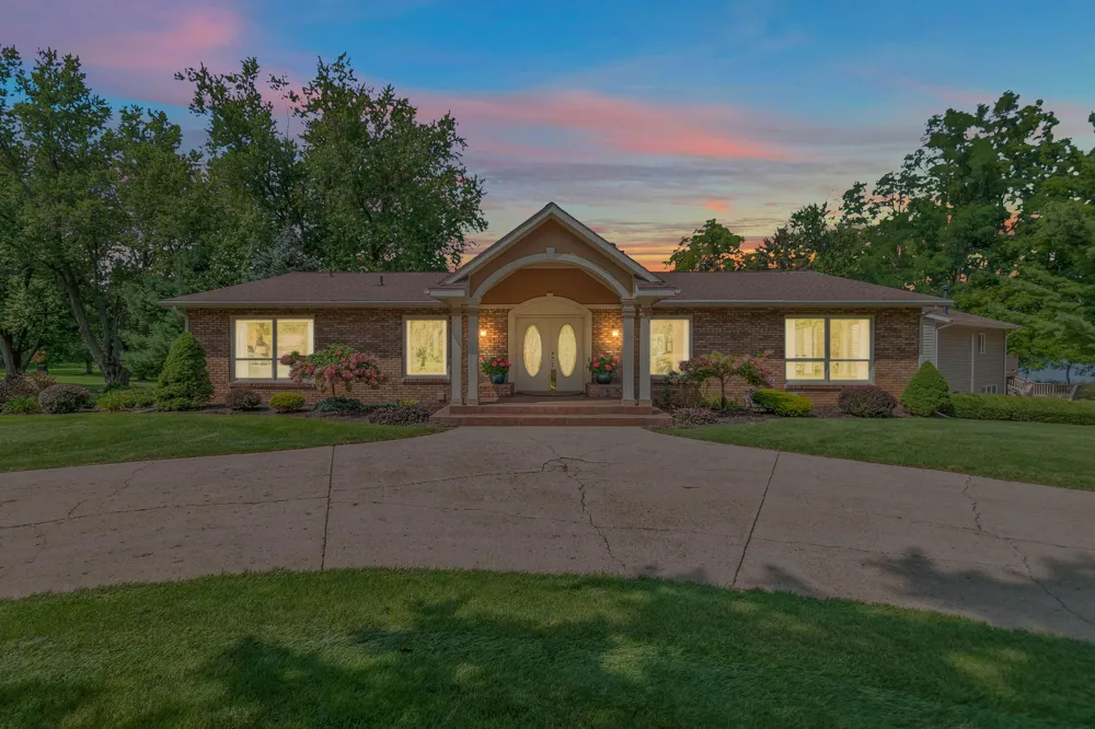 686 Leonard Drive Coldwater City, MI 49036