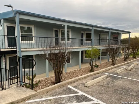 943 Parkview Unit APT C3