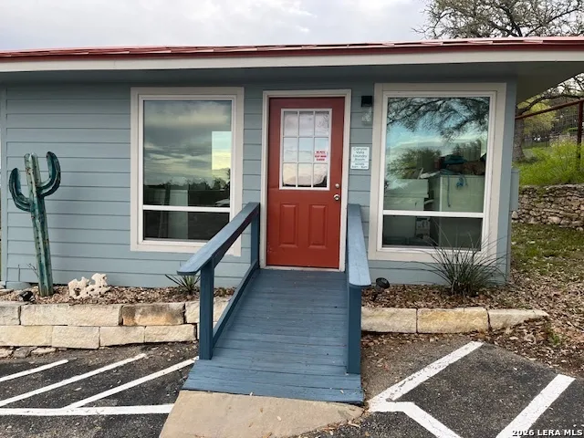 943 Parkview Unit APT C3 Canyon Lake, TX 78133
