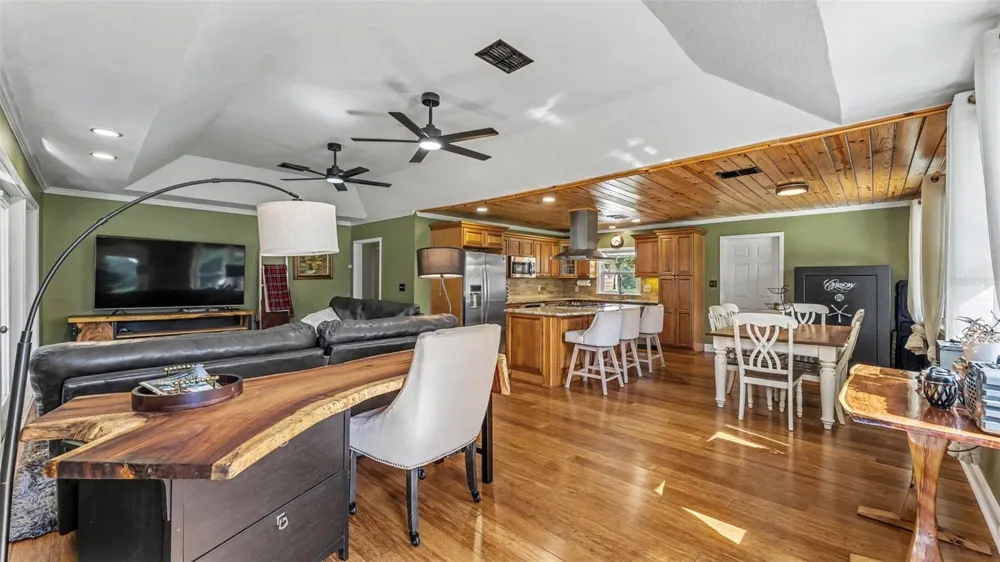 Address Not Shown Polk City, FL 33868