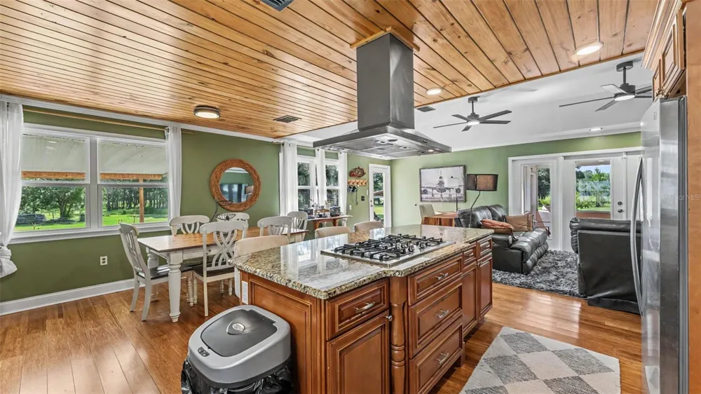 Address Not Shown Polk City, FL 33868