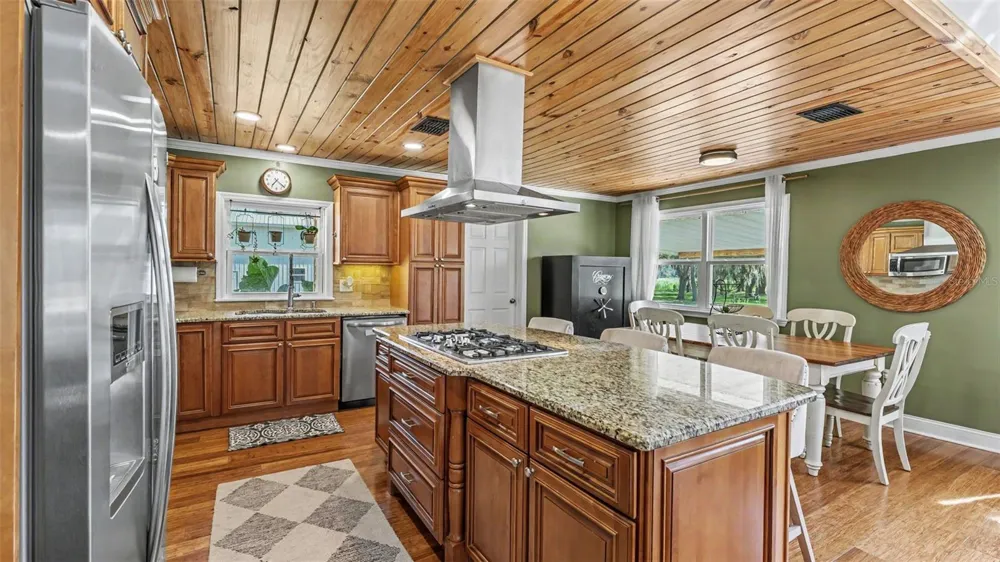 Address Not Shown Polk City, FL 33868