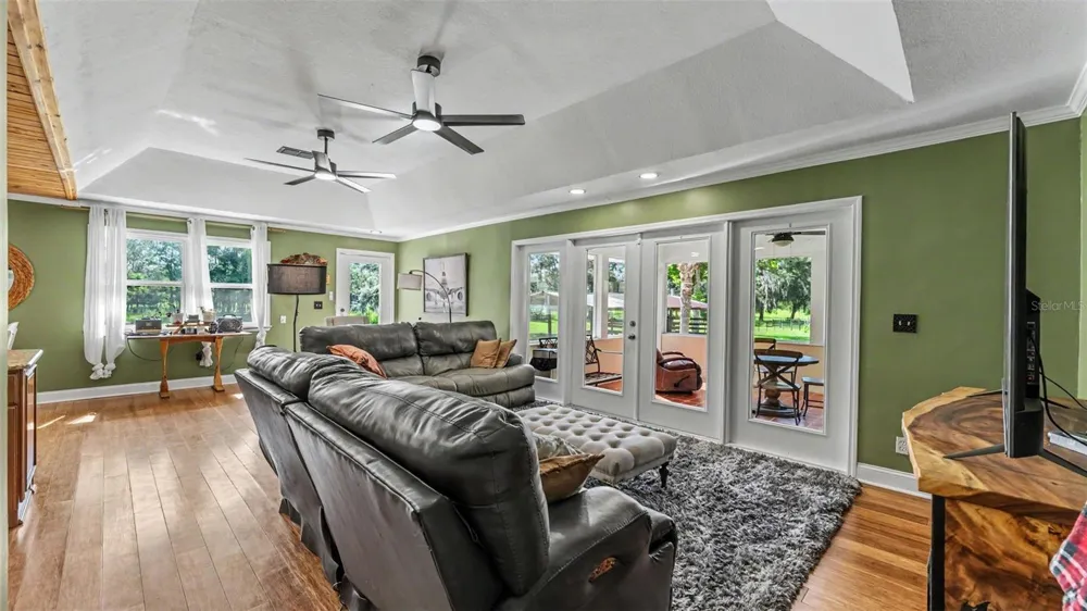 Address Not Shown Polk City, FL 33868