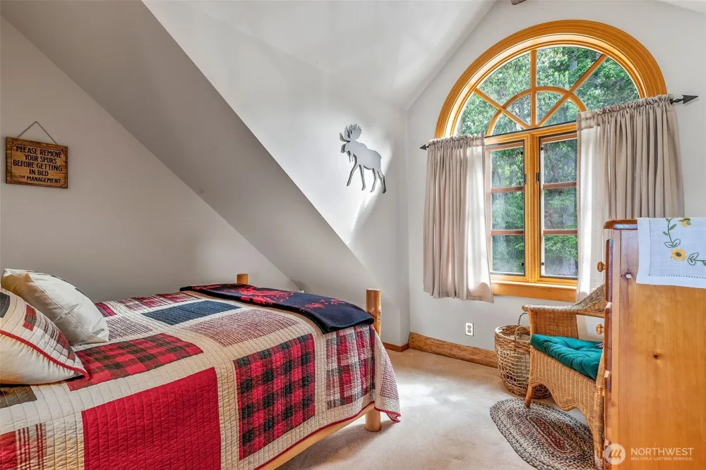 53 Combs Place Port Townsend, WA 98368