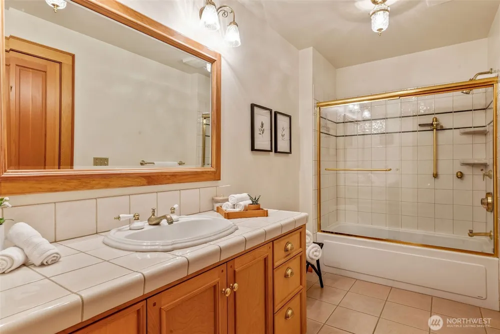 53 Combs Place Port Townsend, WA 98368