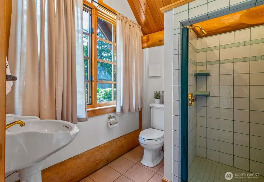 53 Combs Place Port Townsend, WA 98368