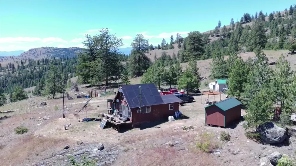 132 W Cayuse Mtn Road Tonasket, WA 98855