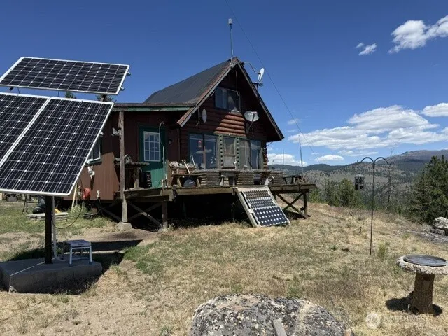 132 W Cayuse Mtn Road Tonasket, WA 98855