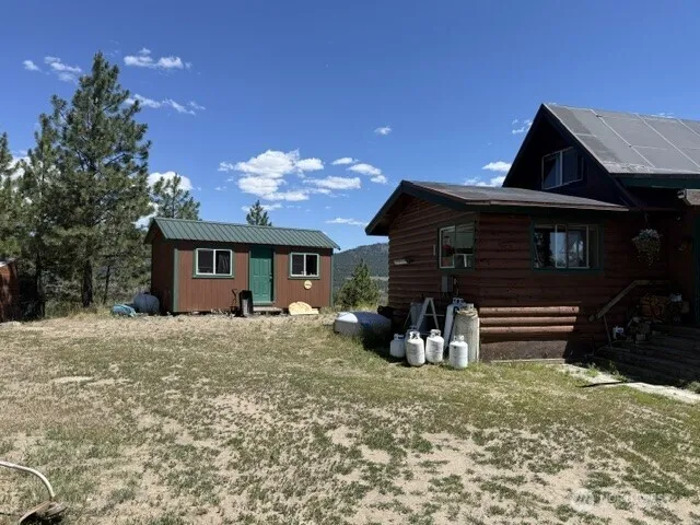 132 W Cayuse Mtn Road Tonasket, WA 98855