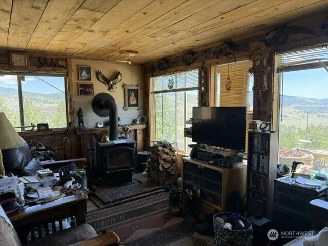 132 W Cayuse Mtn Road Tonasket, WA 98855
