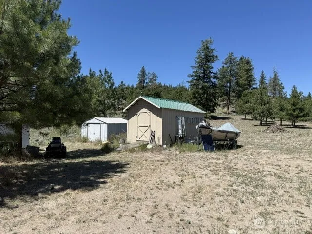 132 W Cayuse Mtn Road Tonasket, WA 98855